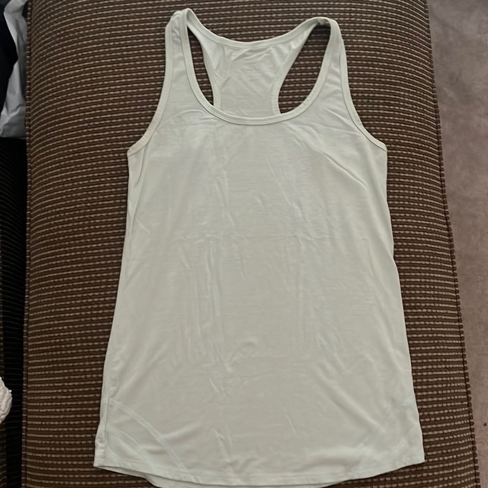 EUC Oiselle layer tank size 4/6